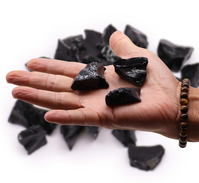 SUROWY kamień naturalny CZARNY OBSYDIAN